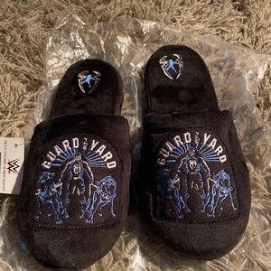 ROMAN REIGNS "GUARD THE YARD" YOUTH SLIPPERS